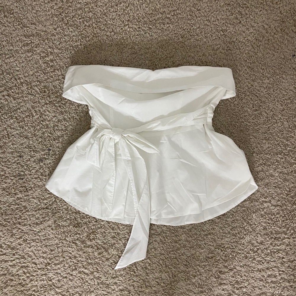 Sleeveless blouse